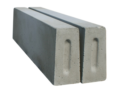 Cordonate gettate in cemento lisce